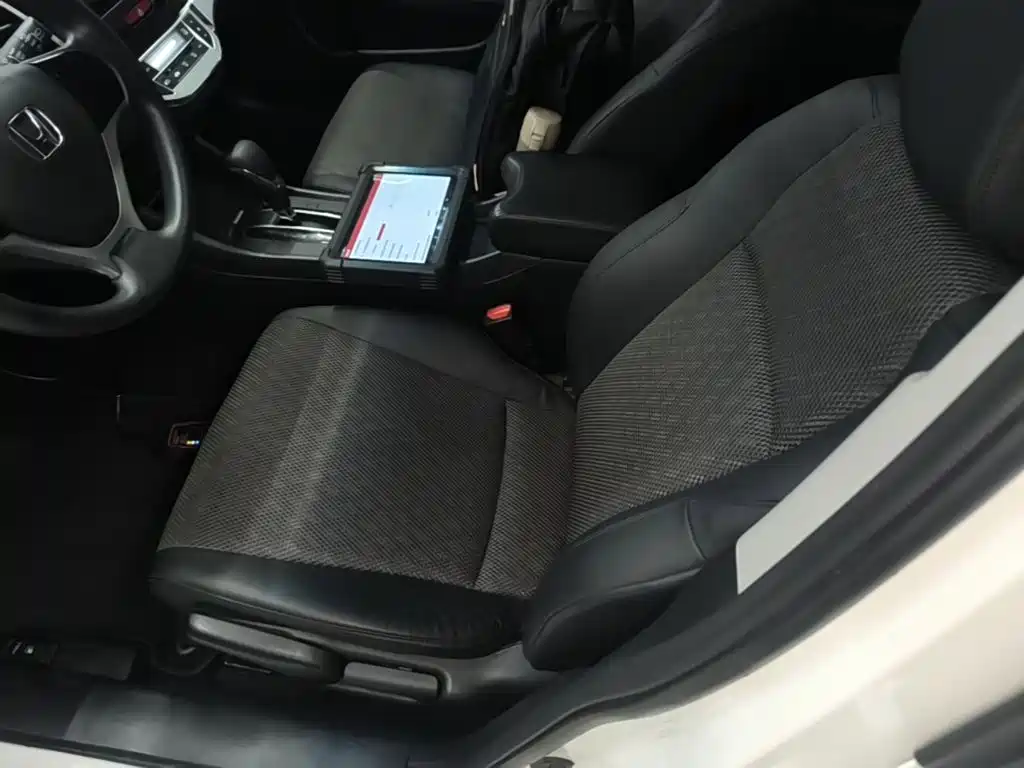 Honda Jade 2017 — фото 15