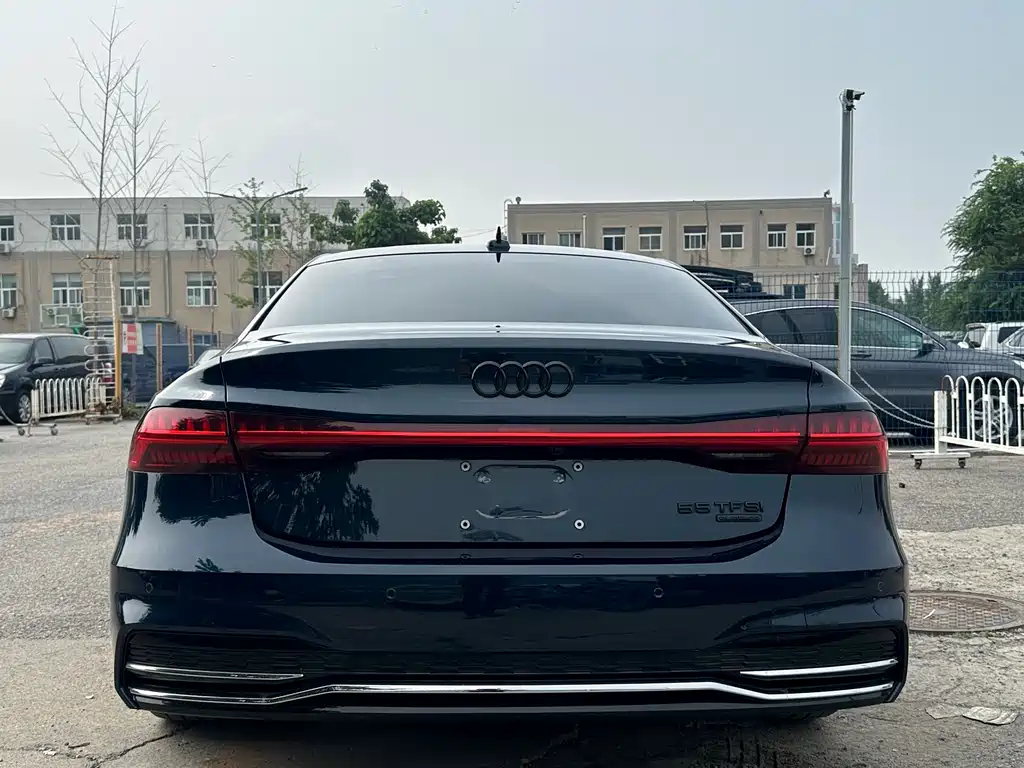 Audi A7L 2022 — фото 18