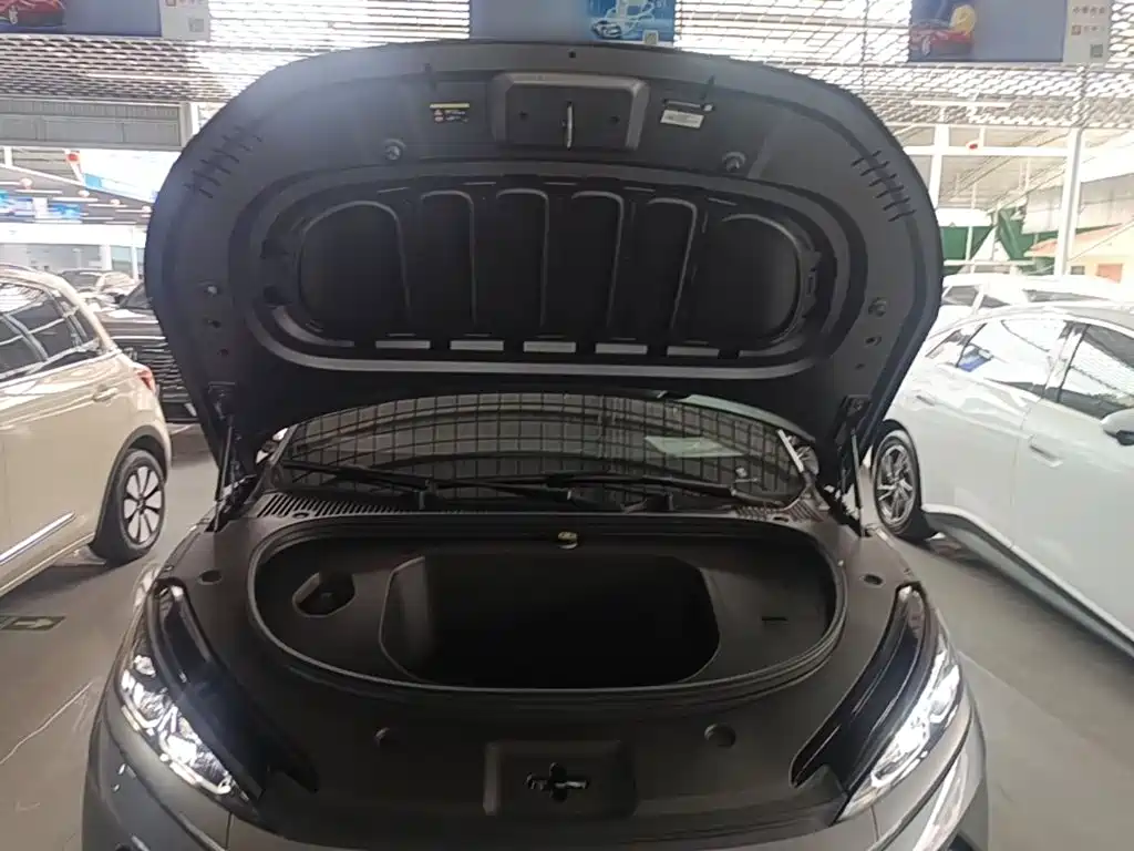 BYD Qin L 2025 — фото 16