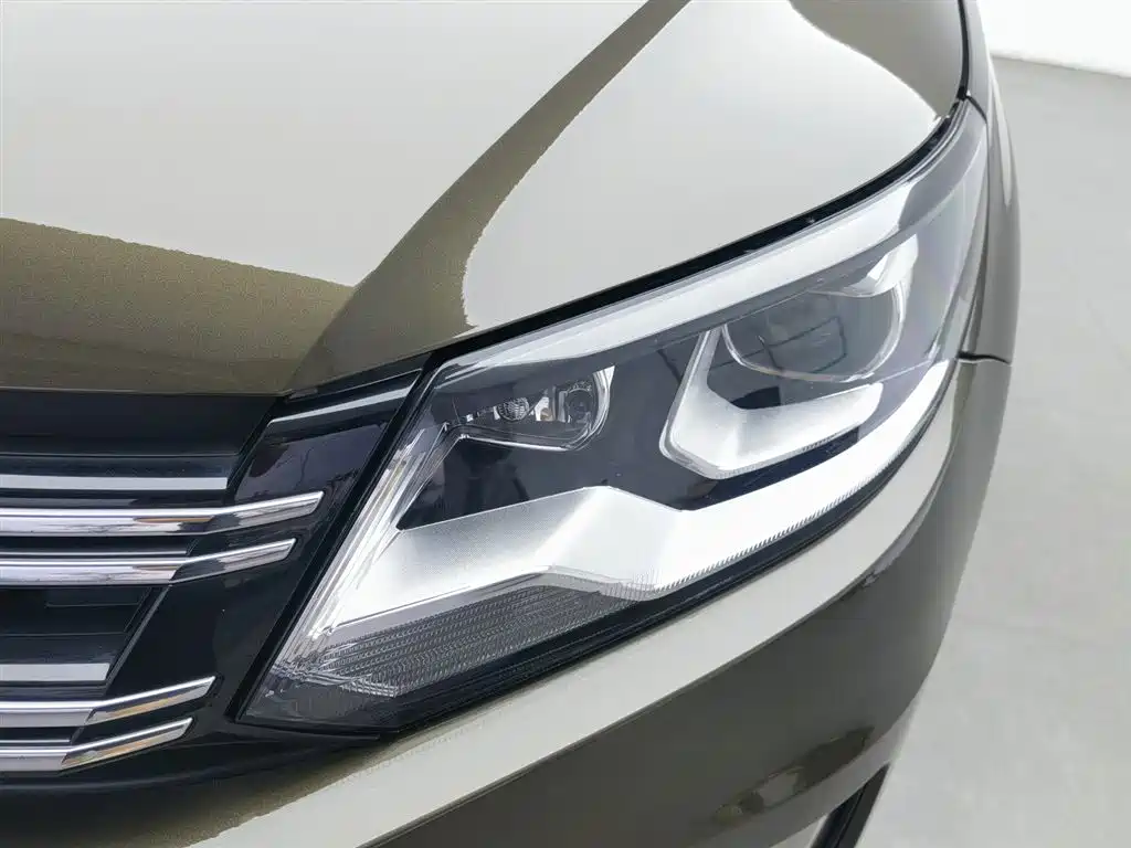 Volkswagen Tiguan 2017 — фото 7