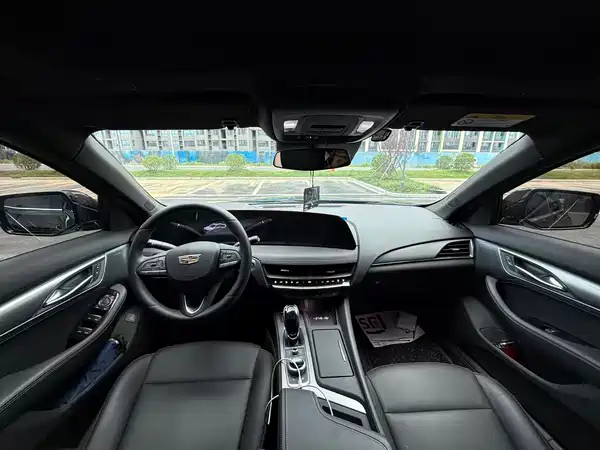 Cadillac CT5 2025