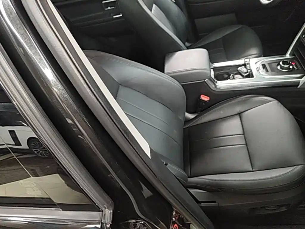 Land Rover Discovery Sport 2019 — фото 25