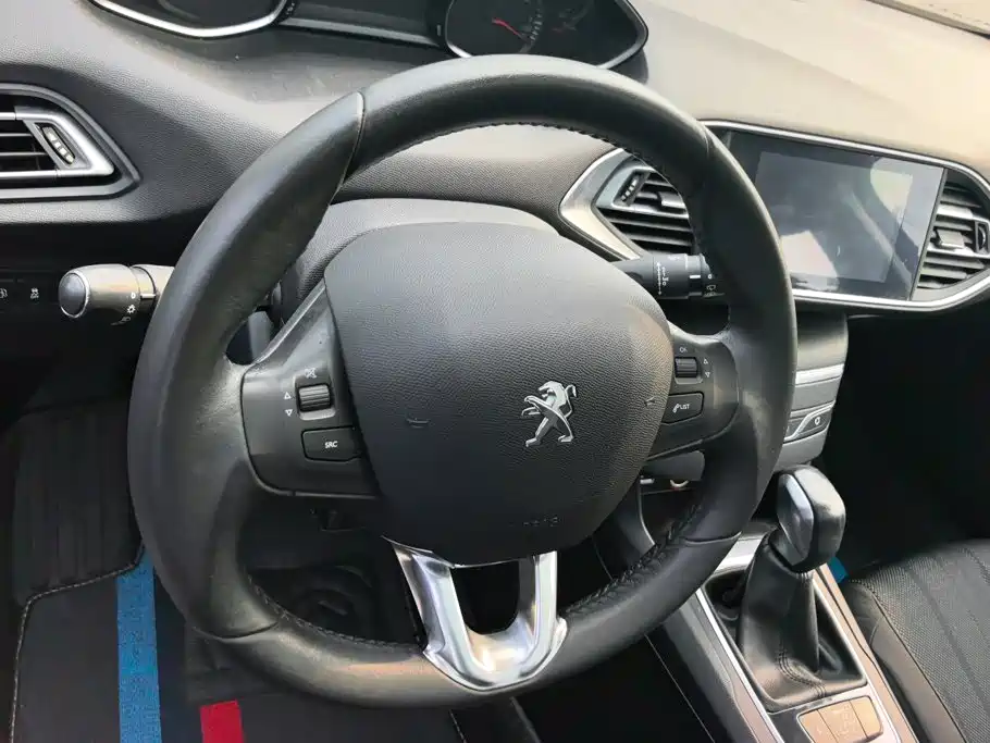 Peugeot 308S 2016 — фото 15