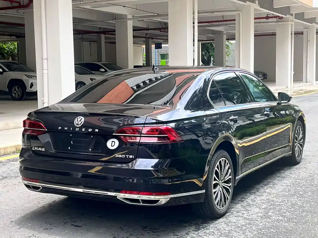 Volkswagen Phideon 2019 — фото 15