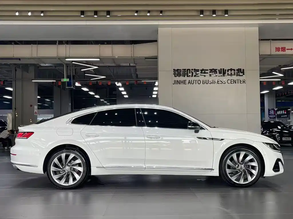 Volkswagen CC 2023 — фото 4