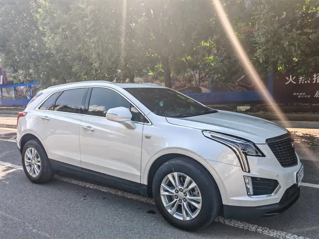 Cadillac XT5 2021 — фото 3