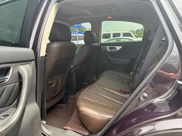 Infiniti FX 2012