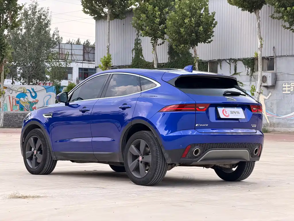 Jaguar E-PACE 2021 — фото 18