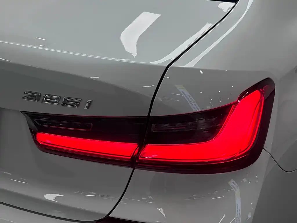 BMW 3 Series 2020 — фото 10
