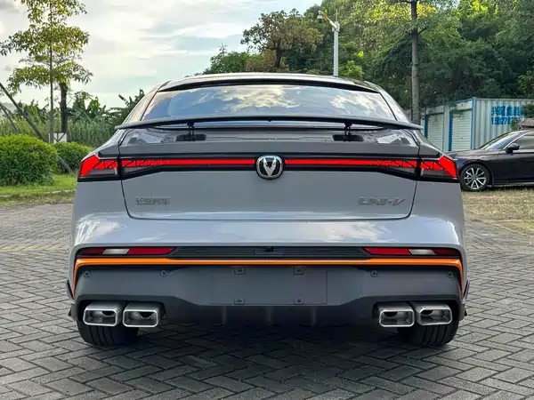 Changan UNI-V 2024