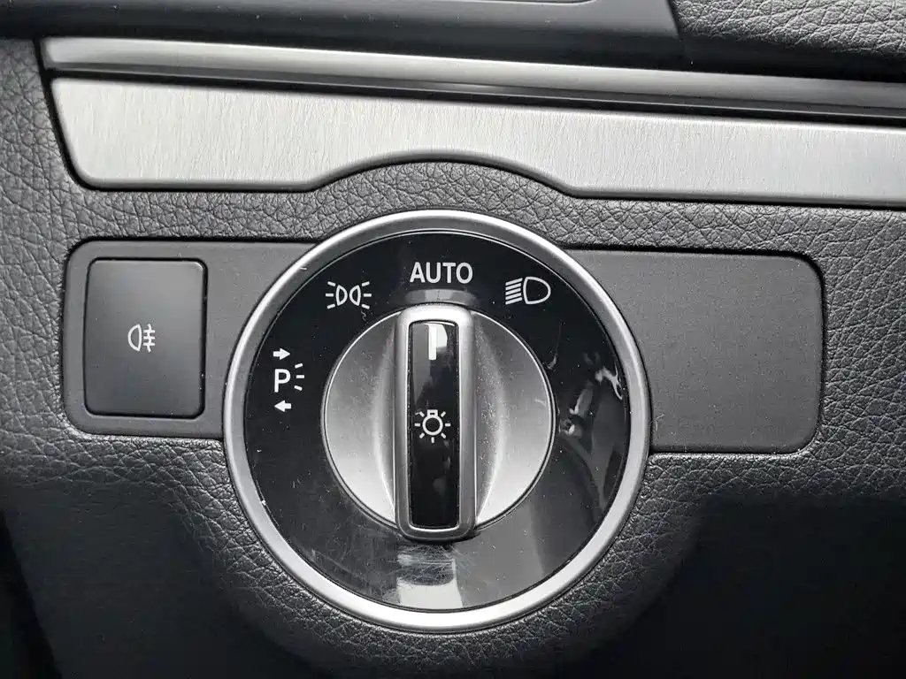 Mercedes-Benz E-Class 2014 — фото 21