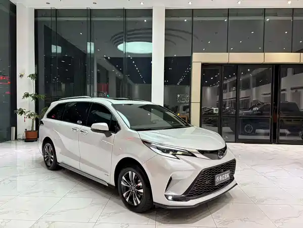 Toyota Granvia 2025