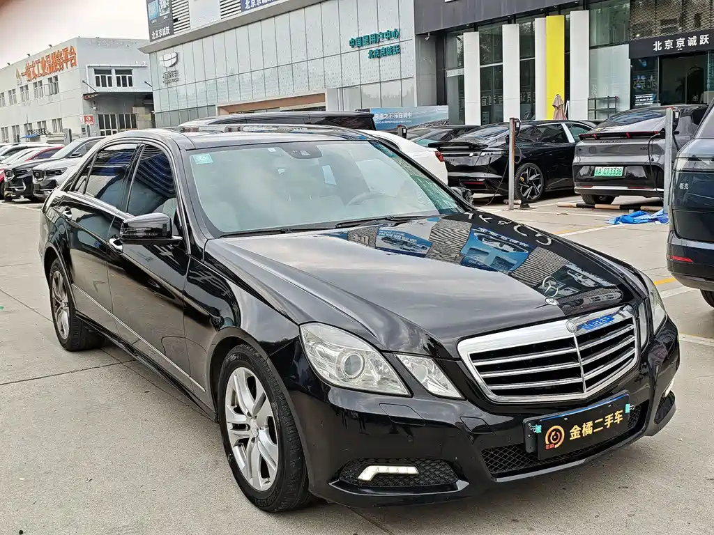 Mercedes-Benz E-Class 2010 — фото 4