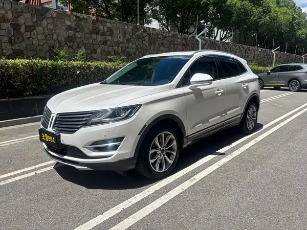 Lincoln MKC 2017