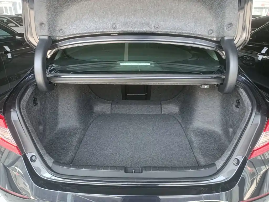 Honda Accord 2021 — фото 19