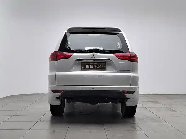 Mitsubishi Pajero Jinchang 2017