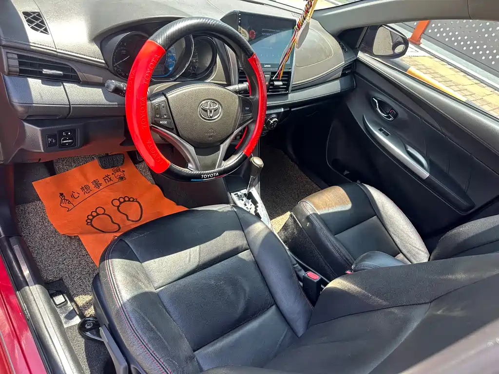 Toyota Yaris L 2015