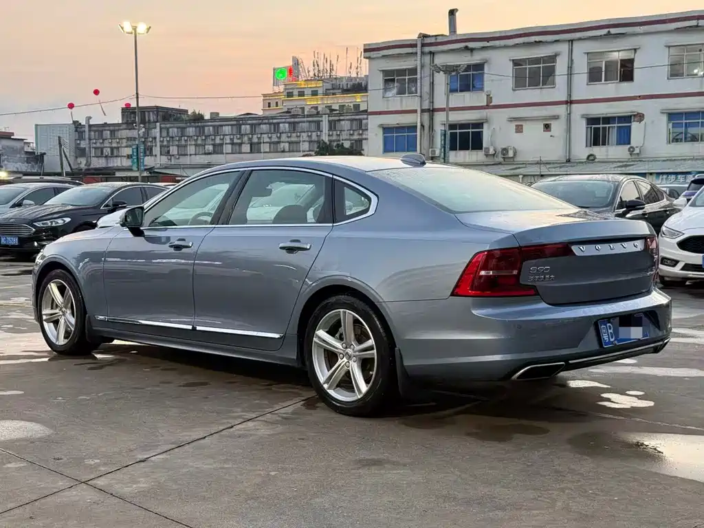 Volvo S90 2019 — фото 9