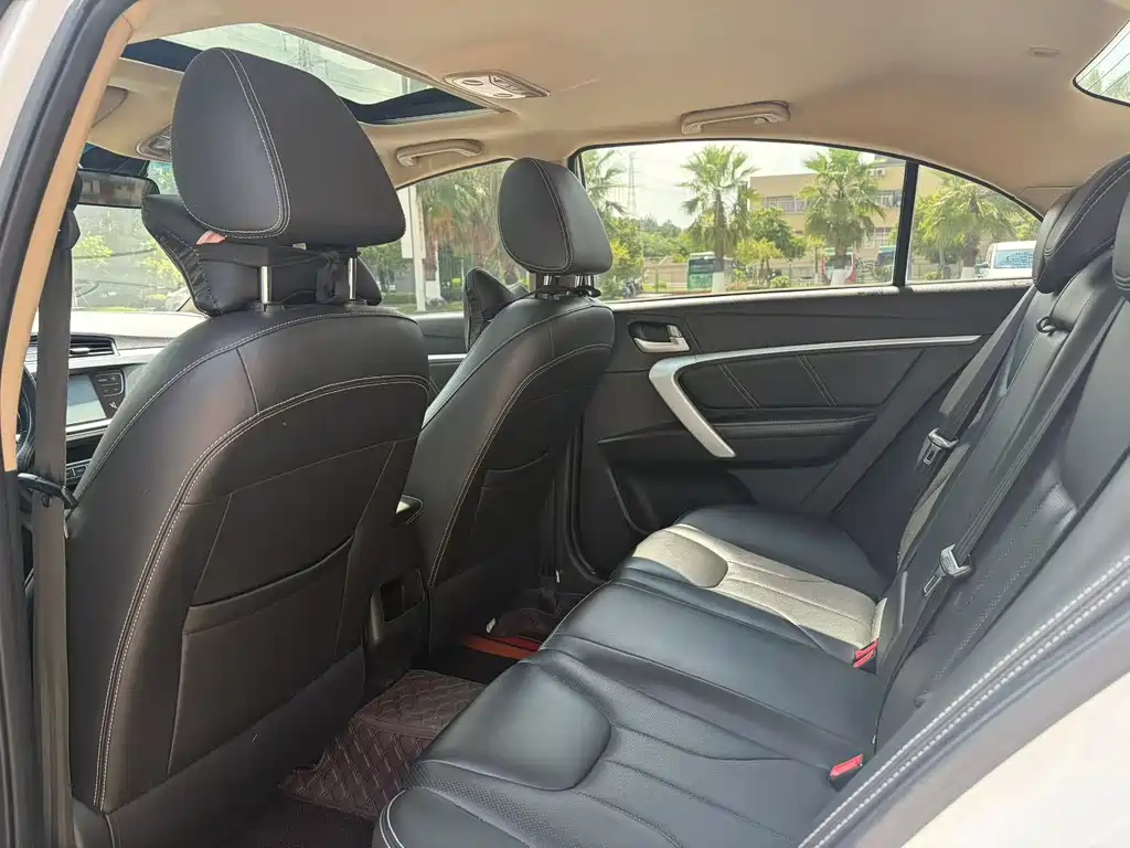 Geely Emgrand 2017
