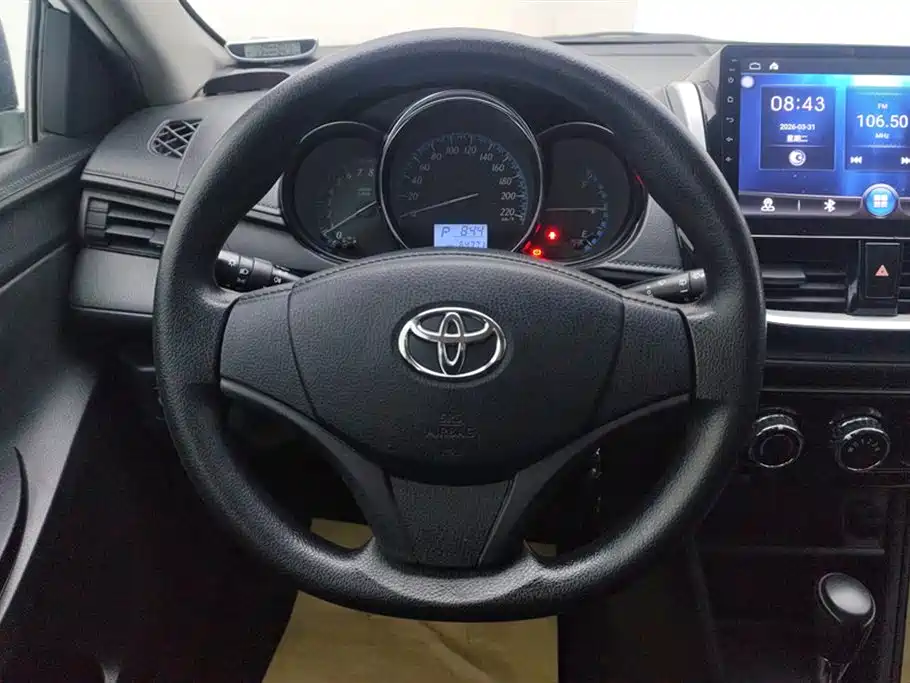 Toyota Yaris L 2016 — фото 15