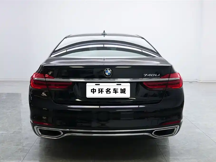 BMW 7 Series 2016 — фото 18