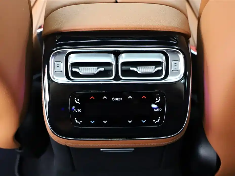 Mercedes-Benz S-Class 2023 — фото 13