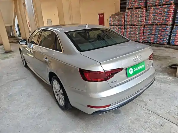 Audi A4L 2019