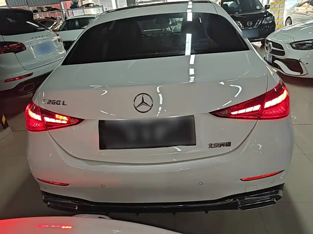 Mercedes-Benz C-Class 2024