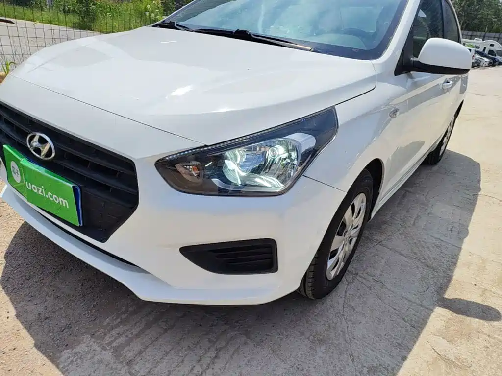 Hyundai Accent 2019 — фото 24