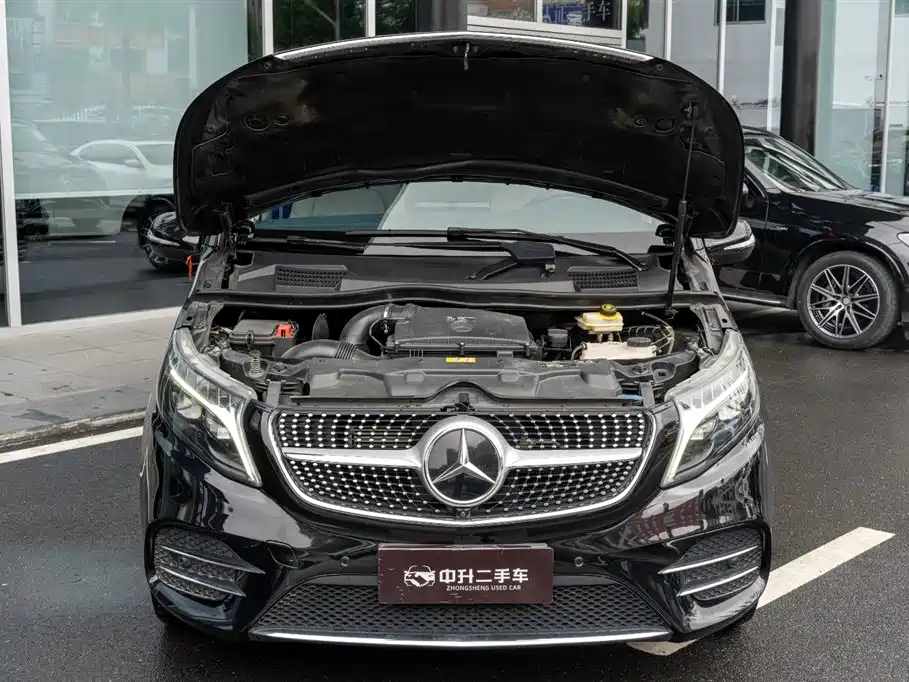 Mercedes-Benz V-Class 2023 — фото 20