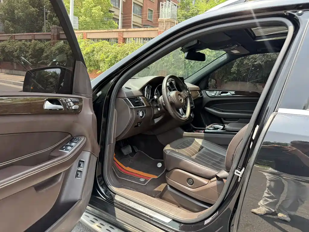Mercedes-Benz GLS 2018 — фото 8