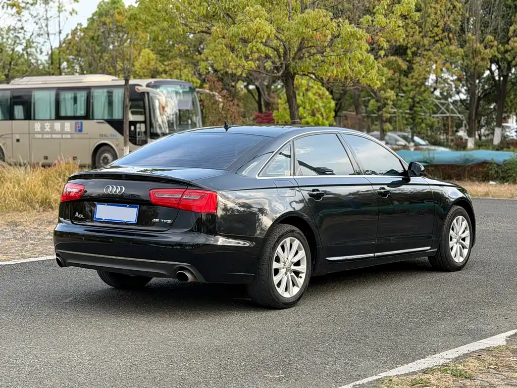 Audi A6L 2013 — фото 4