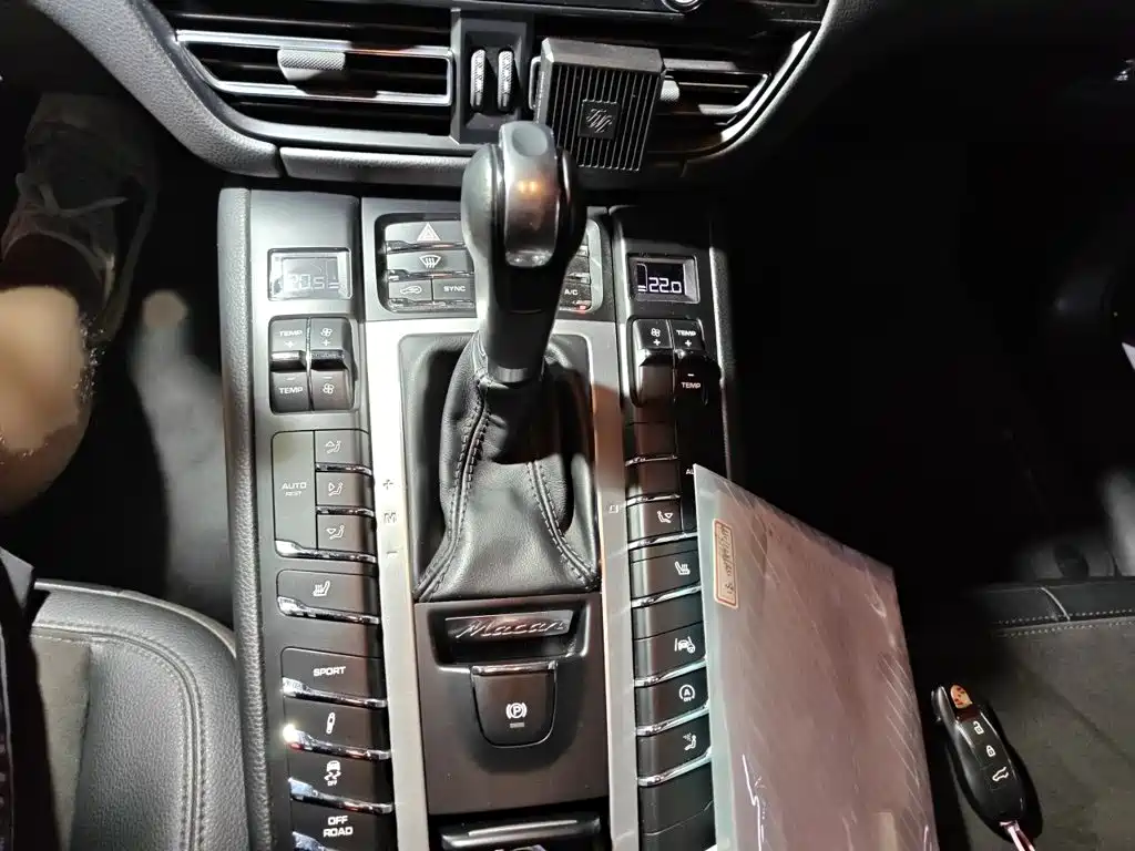 Porsche Macan 2020