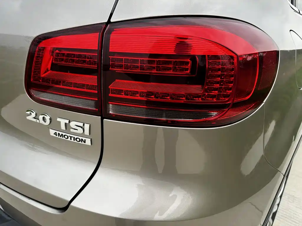 Volkswagen Tiguan 2015 — фото 11