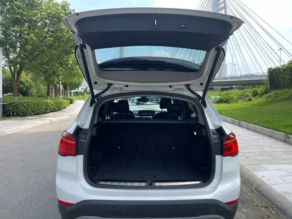 BMW X1 2018 — фото 16