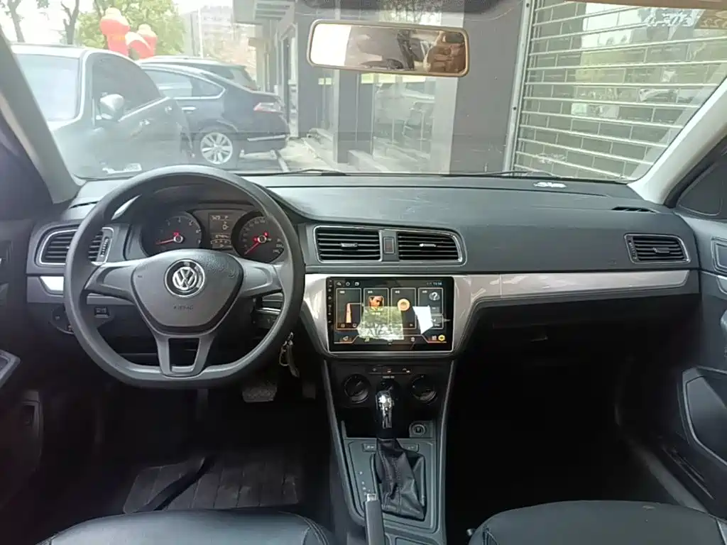 Volkswagen Lavida 2018 — фото 10