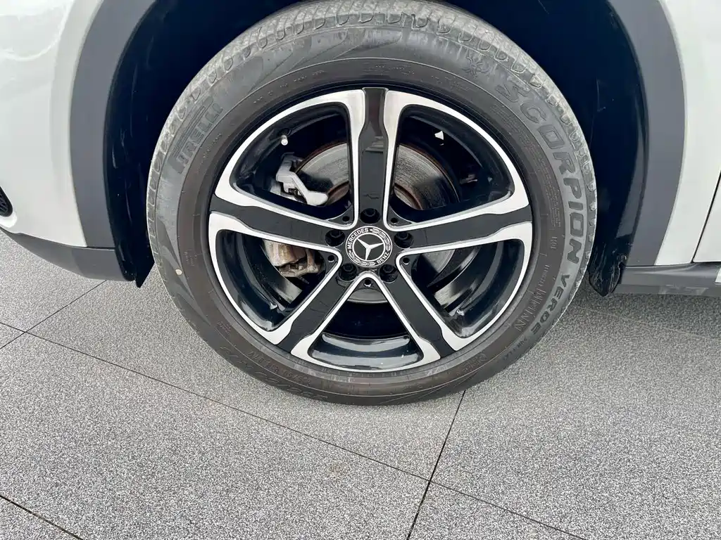 Mercedes-Benz GLA 2018 — фото 21