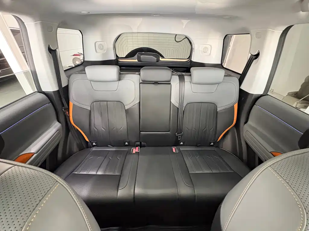 BAIC BJ40 Extended Range 2025 — фото 17