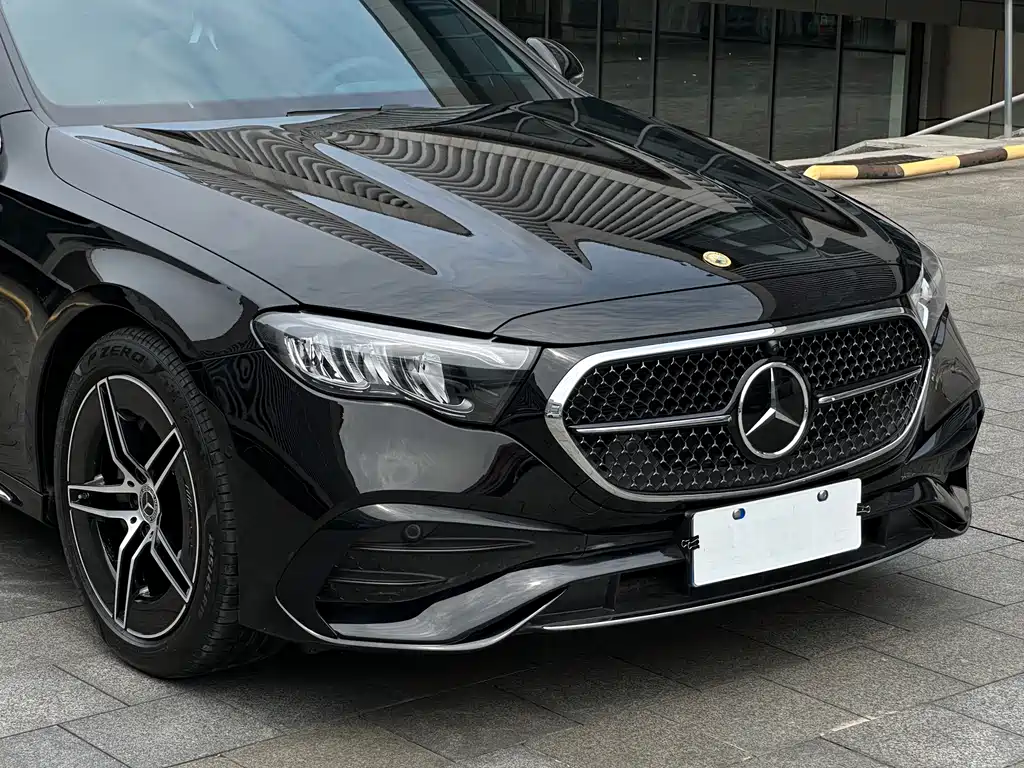 Mercedes-Benz E-Class 2025