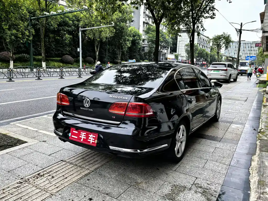 Volkswagen Magotan 2011