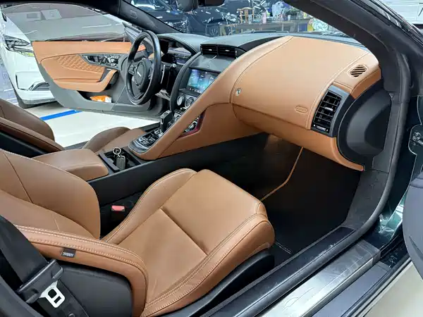 Jaguar F-TYPE 2023
