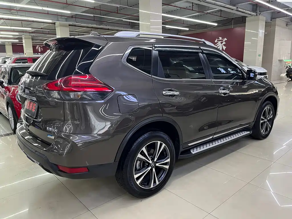 Nissan X-Trail 2018 — фото 7