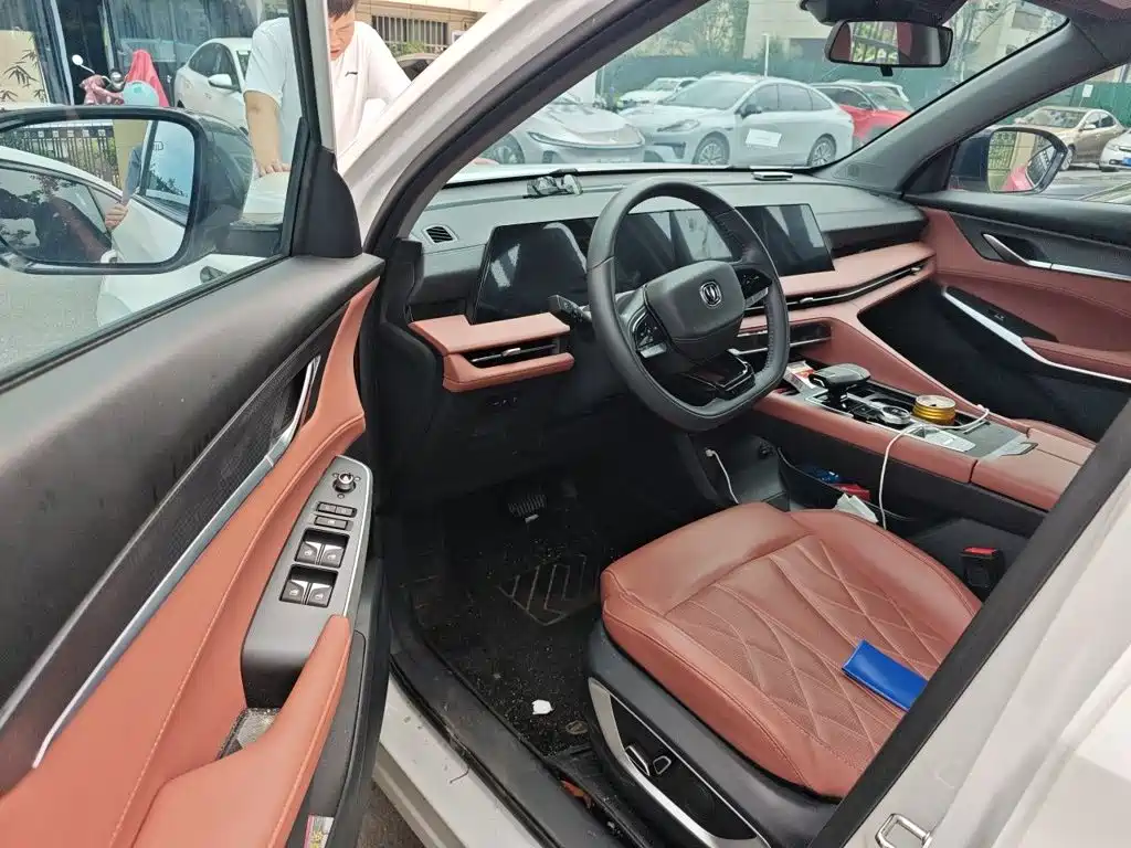 Changan CS75PLUS 2024 — фото 14