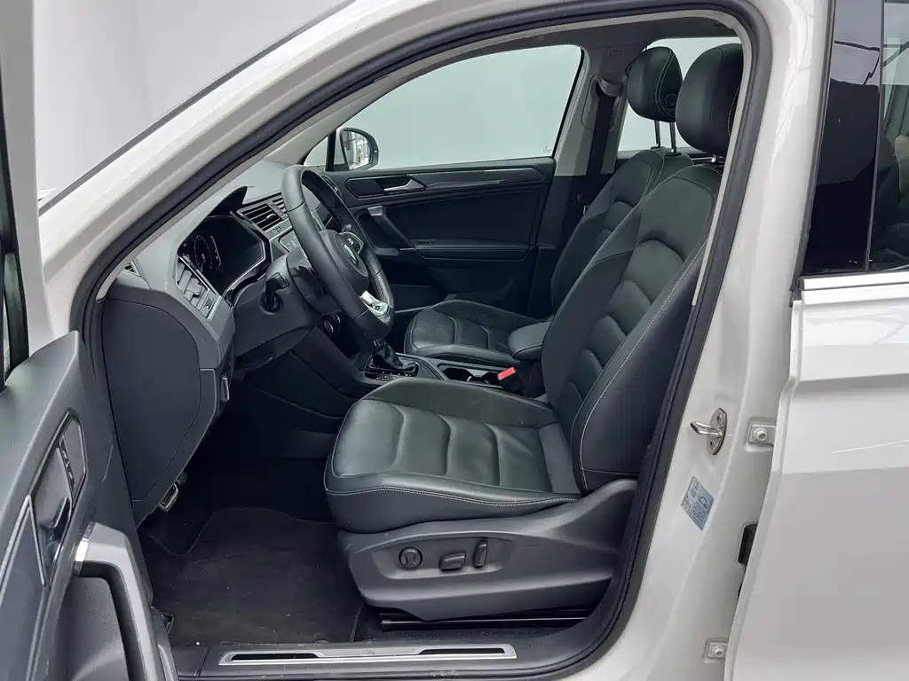 Volkswagen Tiguan L 2021 — фото 14