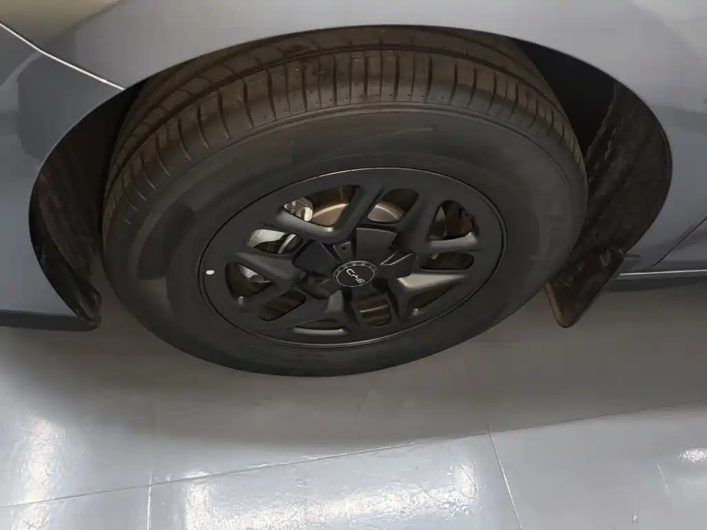 BYD Seal 05 DM-i 2026 — фото 23