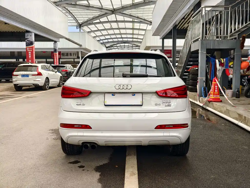 Audi Q3 2013 — фото 15