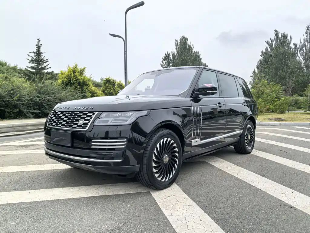 Land Rover Range Rover 2020 — фото 1