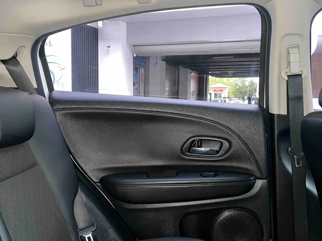 Honda Vezel 2019 — фото 10