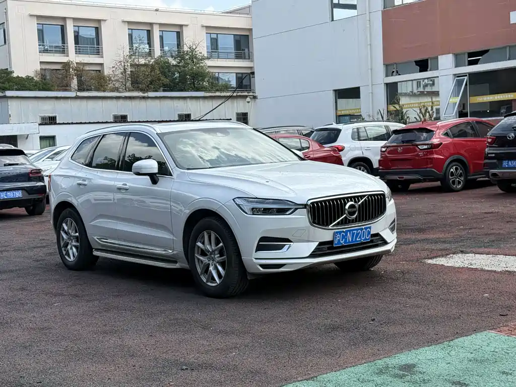 Volvo XC60 2019 — фото 3