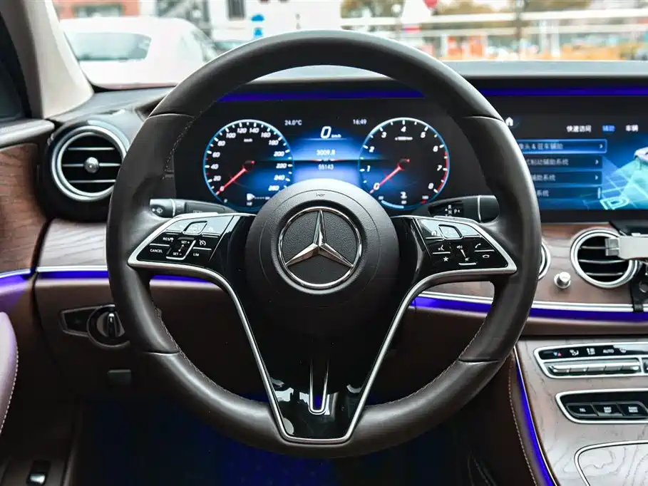 Mercedes-Benz E-Class 2022 — фото 19